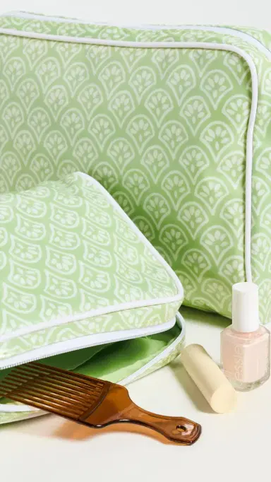 Weezie Small Toiletry Bag Green One Size | Thumbnail 5