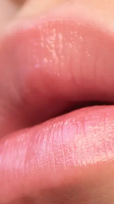 Retrouvé Hydrating Lip Serum | Thumbnail 4 Retrouvé Hydrating Lip Serum | Thumbnail 4
