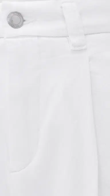 DL1961 DL Aura Hepburn High Rise Pleated Denim Shorts White Aura | Thumbnail 6 DL1961 DL Aura Hepburn High Rise Pleated Denim Shorts White Aura | Thumbnail 6