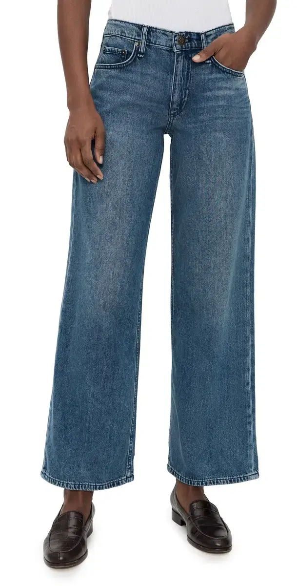 Featherweight Cam Ankle Straight Jeans River