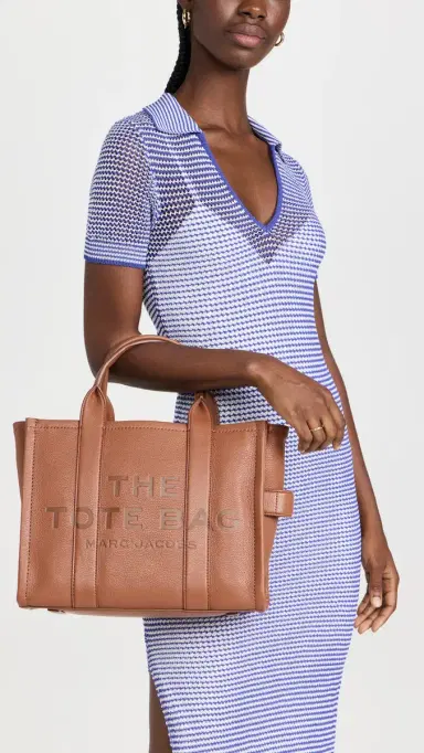 Marc Jacobs The Leather Medium Tote Bag Argan Oil One Size | Thumbnail 3