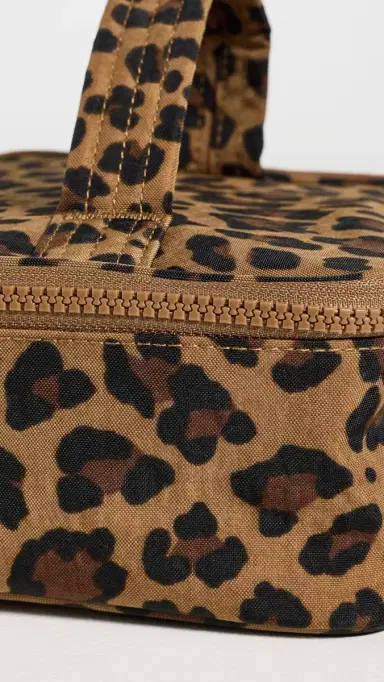 BAGGU Small Cosmetic Case Leopard One Size | Thumbnail 5