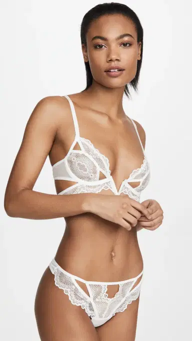 Thistle and Spire Kane Cutout Thong Ivory L | Thumbnail 3