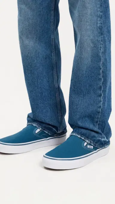 Vans U Classic Slip On Unisex Sneakers Navy M 12 | Thumbnail 4