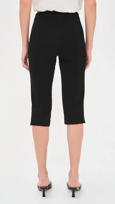 Good American Soft Stretch Ponte Pull On Capris Black001 | Thumbnail 3 Good American Soft Stretch Ponte Pull On Capris Black001 | Thumbnail 3