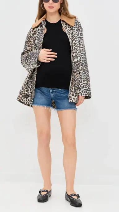 PAIGE Dylan Maternity Shorts with Rugged Hem Au Revior 26 | Thumbnail 5