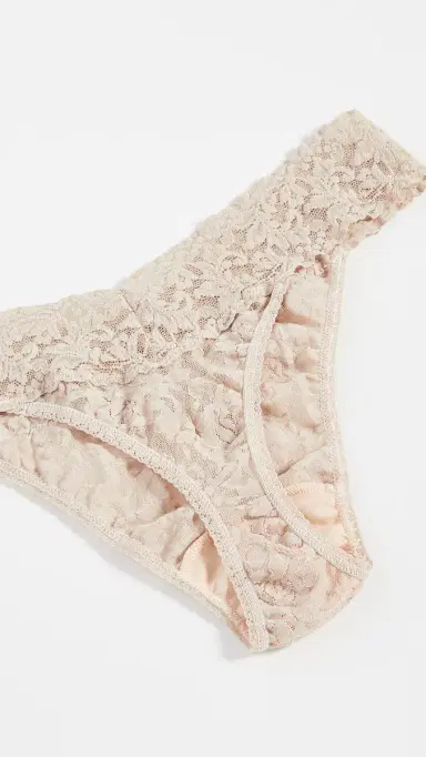 Hanky Panky Signature Lace Original Rise Thong 3 Pack Black/White/Chai One Size | Thumbnail 4