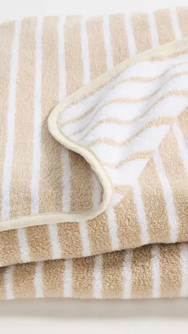Weezie Patterned Signature Bath Towel Parker Sand One Size | Thumbnail 3