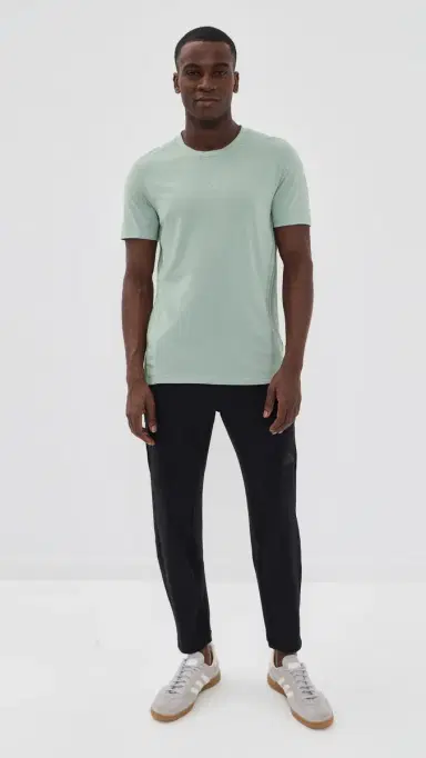 adidas Designed For Training 3 Stripe Workout Tee Wonder age | Thumbnail 5 adidas Designed For Training 3 Stripe Workout Tee Wonder age | Thumbnail 5