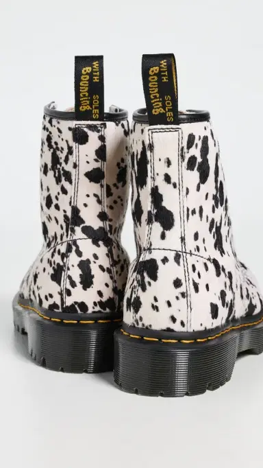 Dr. Martens 1460 Bex Boots Cream/Black | Thumbnail 4
