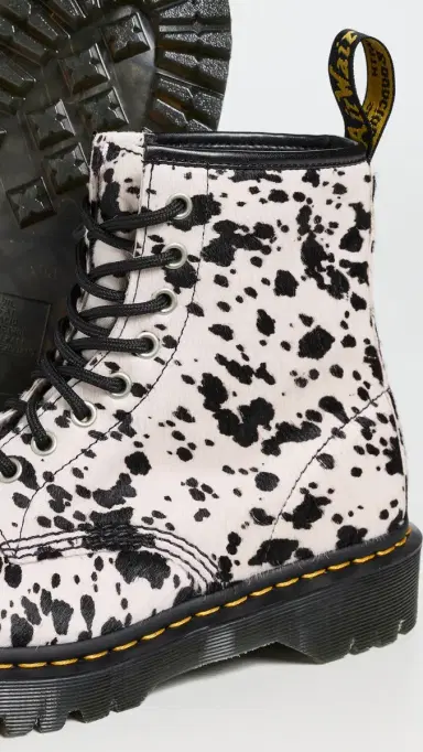 Dr. Martens 1460 Bex Boots Cream/Black | Thumbnail 6