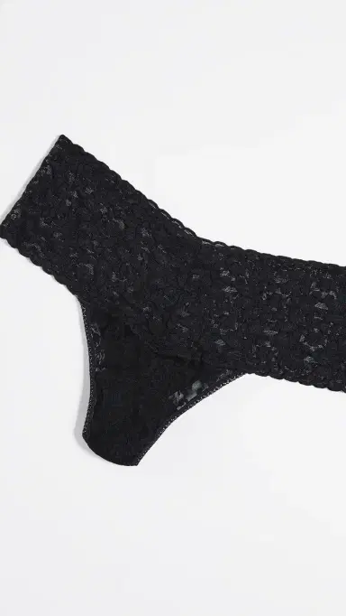 Hanky Panky Extended Size Retro Lace Thong Black One Size | Thumbnail 2