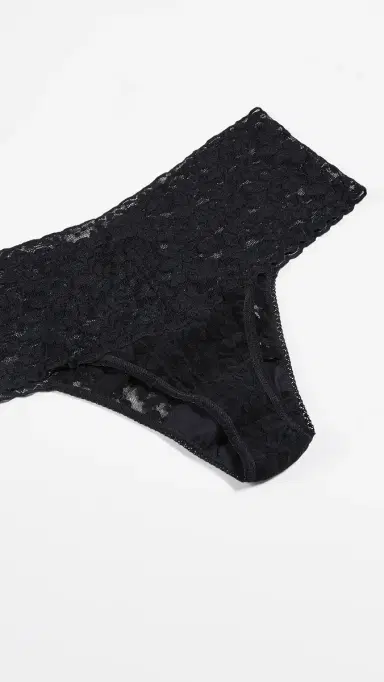Hanky Panky Extended Size Retro Lace Thong Black One Size | Thumbnail 3