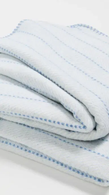 Weezie Herringbone Throw Blanket Sky One Size | Thumbnail 3