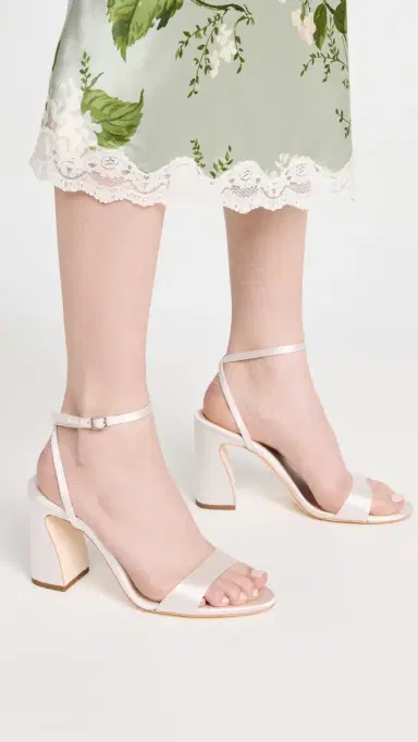 Loeffler Randall Malia Curved Heel Simple Sandals Cream 8 | Thumbnail 3