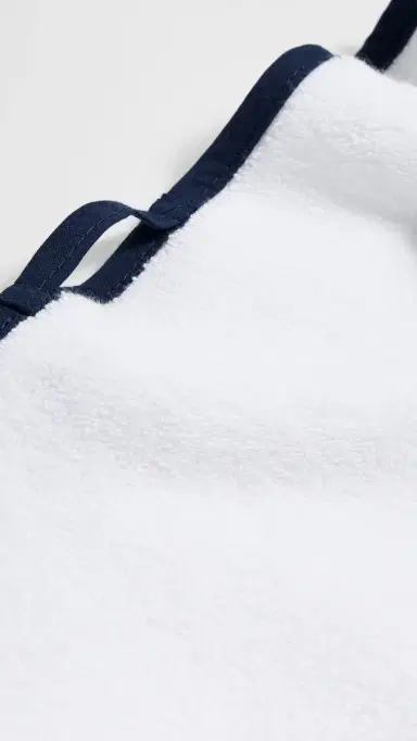 Weezie Signature Bath Towel Navy on White One Size | Thumbnail 3