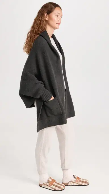 Barefoot Dreams CozyChic Blanket Wrap Carbon One Size | Thumbnail 4