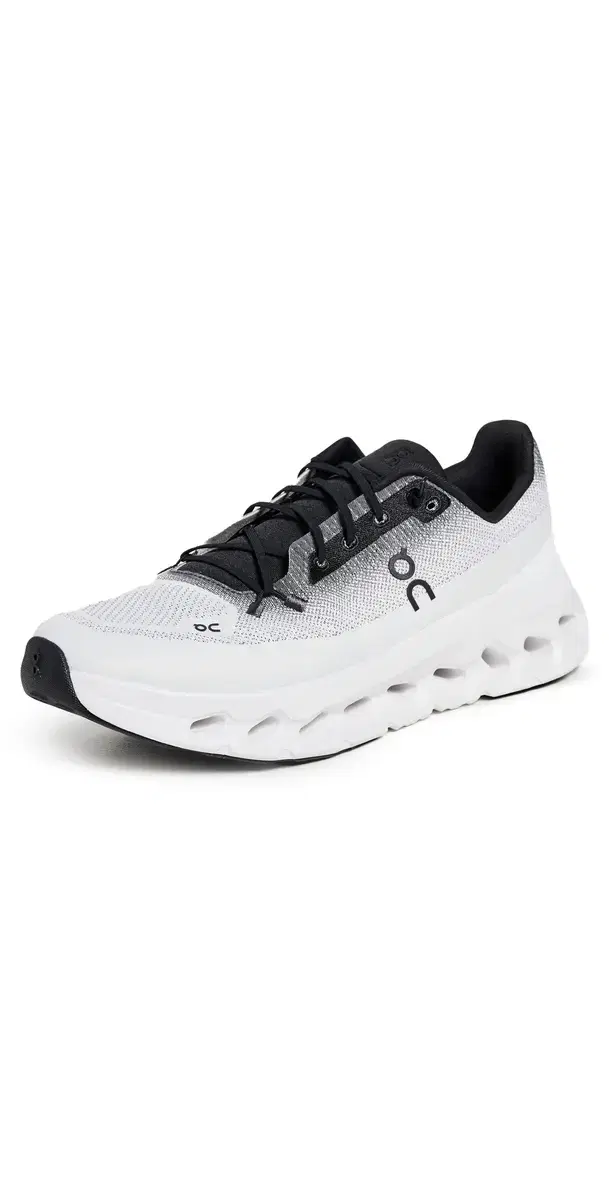 On Cloudtilt Sneakers Black