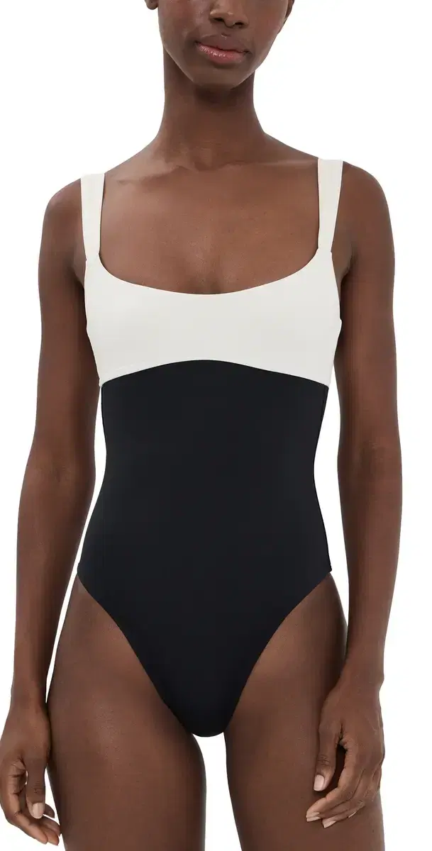Descanso One Piece Black/Cream