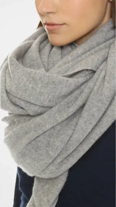 White + Warren Cashmere Travel Wrap Scarf Grey Heather One Size | Thumbnail 4 White + Warren Cashmere Travel Wrap Scarf Grey Heather One Size | Thumbnail 4