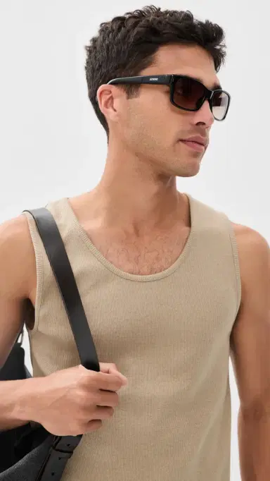 Jacquemus Square Sunglasses Black One Size | Thumbnail 4 Jacquemus Square Sunglasses Black One Size | Thumbnail 4