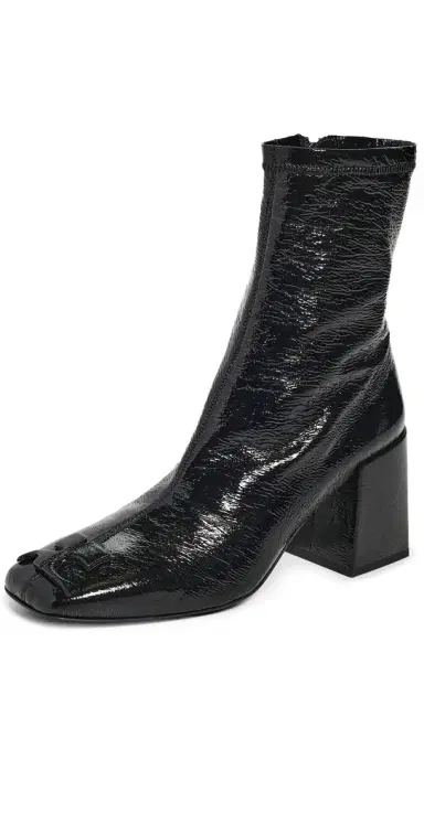 Courrèges Reedition Vinyl Ankle Boots Black | Thumbnail 1 Courrèges Reedition Vinyl Ankle Boots Black | Thumbnail 1