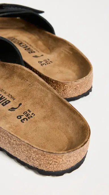 Birkenstock Oita Slides Black | Thumbnail 4