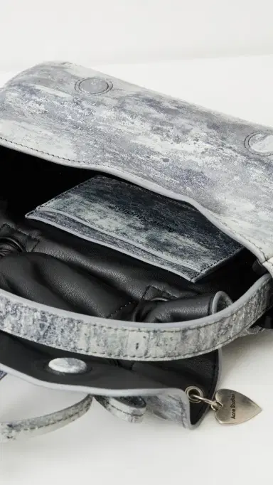 Acne Studios Multipocket Micro Dirty Snow Bag | Thumbnail 6