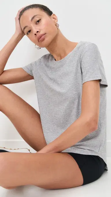 Beyond Yoga Featherweight On the Down Low Tee Silver Mist S | Thumbnail 2