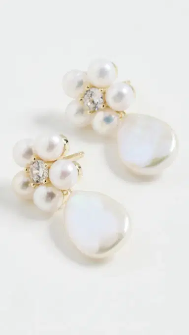 SHASHI Daisy Pearl Drop Earrings Pearl One Size | Thumbnail 4
