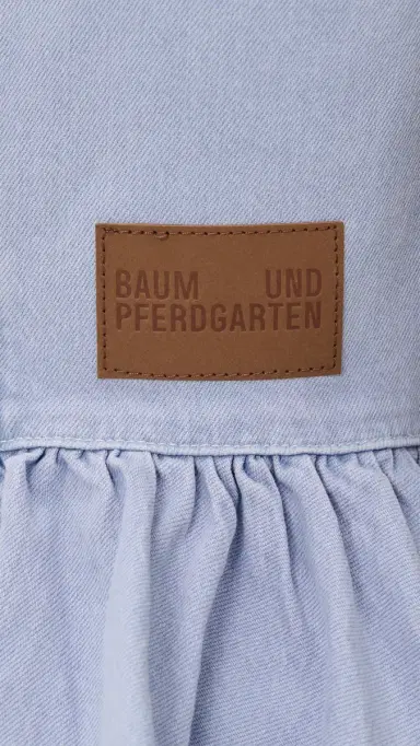 BAUM UND PFERDGARTEN Merja Top Light Denim Rinse | Thumbnail 6