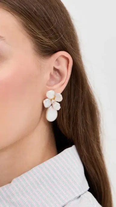SHASHI Fleur de Cleo Earrings Gold/Pearl One Size | Thumbnail 3