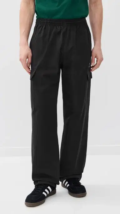 Adidas Trefoil Essentials Woven Pants Black/White S | Thumbnail 2 Adidas Trefoil Essentials Woven Pants Black/White S | Thumbnail 2