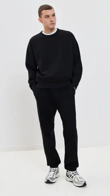 REIGNING CHAMP Mid-Weight Terry Relaxed Crew Neck Black | Thumbnail 5