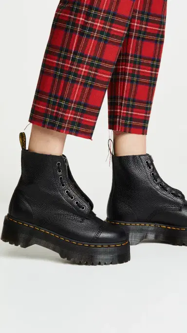 Dr. Martens Sinclair Eye Boots Black | Thumbnail 3