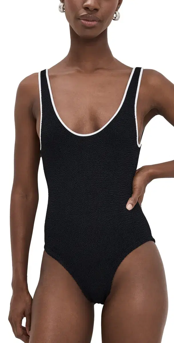 Faye One Piece Black One Size