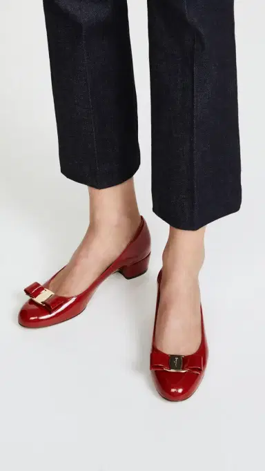Ferragamo Vara Low Heel Pumps | Thumbnail 3