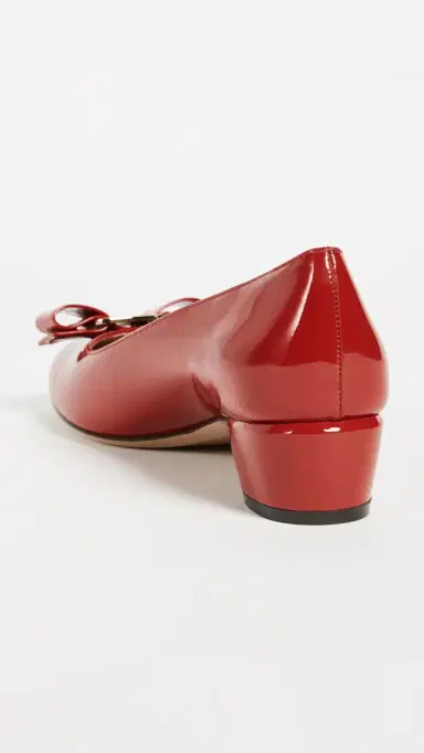 Ferragamo Vara Low Heel Pumps | Thumbnail 4