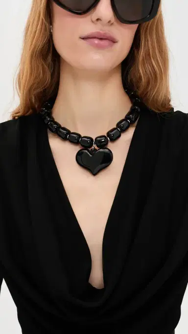 Julietta Amore Necklace Black One Size | Thumbnail 3