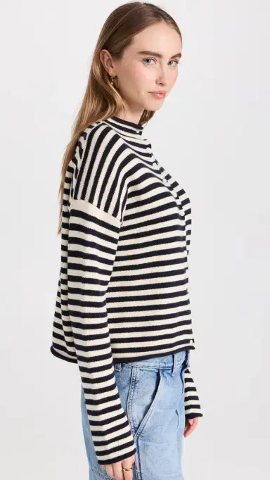 Alex Mill Taylor Cardigan in Stripe Cotton Cashmere Blend Navy/Ivory | Thumbnail 4 Alex Mill Taylor Cardigan in Stripe Cotton Cashmere Blend Navy/Ivory | Thumbnail 4