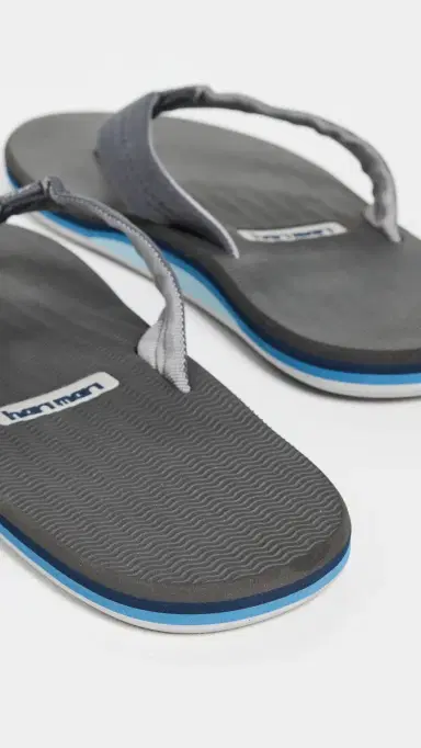 Hari Mari Dunes Flip Flops Dark Charcoal 9 | Thumbnail 3 Hari Mari Dunes Flip Flops Dark Charcoal 9 | Thumbnail 3