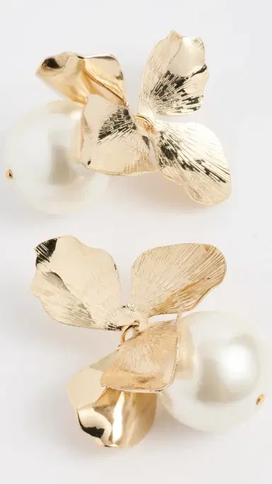 Shashi Hyacinthe Pearl Drop Earring | Thumbnail 4
