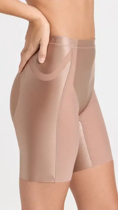 SPANX shape Booty-Lifting Mid-Thigh Short Cafe au Lait | Thumbnail 4