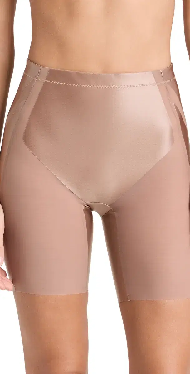 shape Booty-Lifting Mid-Thigh Short Cafe au Lait