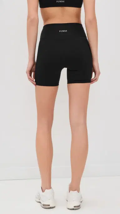 FORM Core Shorts Black | Thumbnail 3 FORM Core Shorts Black | Thumbnail 3