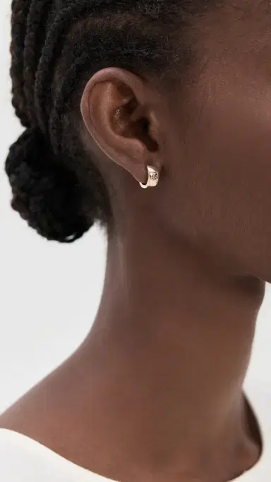 Tory Burch Wide Icon Huggie Hoop Earrings Tory Gold One Size | Thumbnail 3 Tory Burch Wide Icon Huggie Hoop Earrings Tory Gold One Size | Thumbnail 3