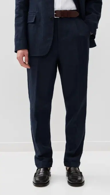 Alex Mill Standard Pleated Pants In Linen Navy 32 | Thumbnail 2