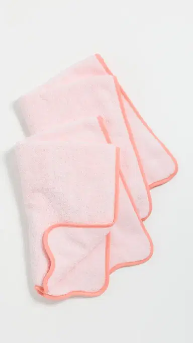Weezie Scallop Hand Towels 2 Pack Light Pink One Size | Thumbnail 2 Weezie Scallop Hand Towels 2 Pack Light Pink One Size | Thumbnail 2