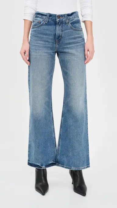 Levi's Loose Bootcut Jeans | Thumbnail 2