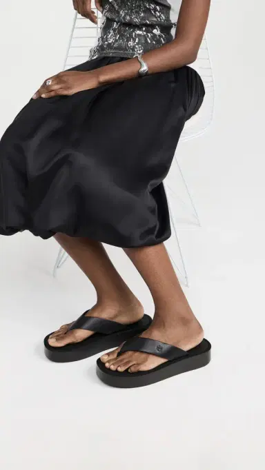 Tory Burch Leather Platform Flip Flops Black / Black 5 | Thumbnail 3